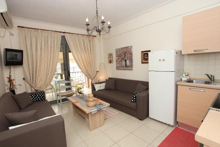Luxury Flat in Neoi Poroi with Free Parking, 2' mins from the Beach! - Ferienwohnung Néoi Póroi