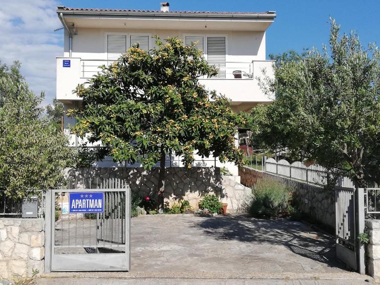 Apartment Dario - Ferienwohnung Grebaštica