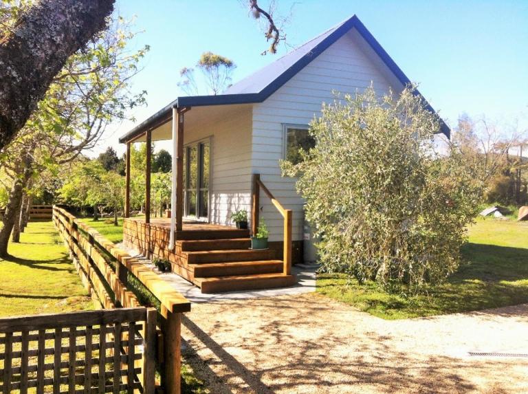 Mirror Creek Holiday Cottage - B&B Ruatapu