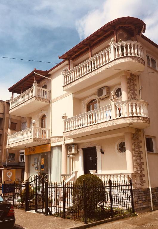 Guest House Stena - B&B Ersekë