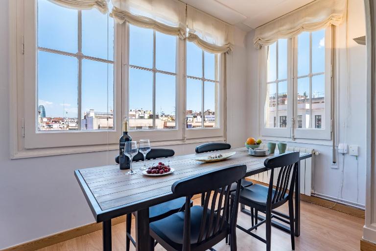 Habitat Apartments Bailén - B&B Barcelona
