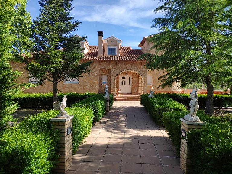 Villa CiTe- jardines/BBQ/terrazas/ para familias - B&B Teruel