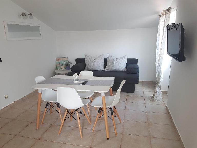 Apartments Jabuka - Ferienwohnung Tribunj