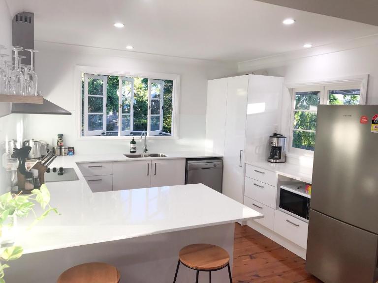 4 bedroom house - Walk to Southbank - B&B Brisbane
