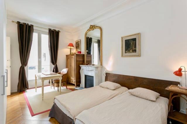 Charming bedroom - B&B París
