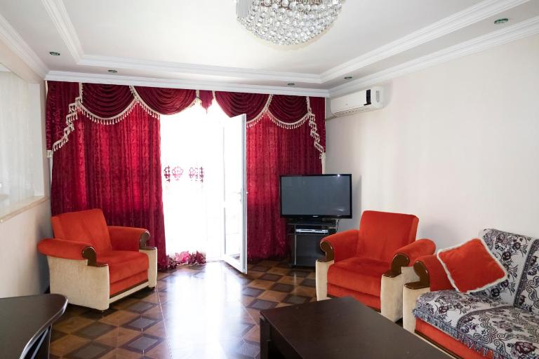 Batumi apartment Ruslan - Bed and Breakfast Batoemi