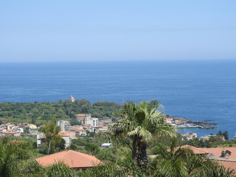 Mansarda sul mare dei Ciclopi - B&B Aci Trezza