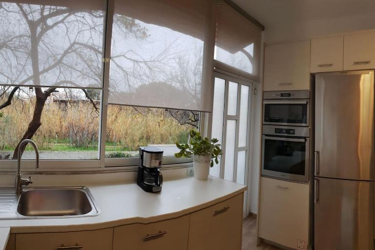 Seaside Maisonette House - Bed and Breakfast Artémida