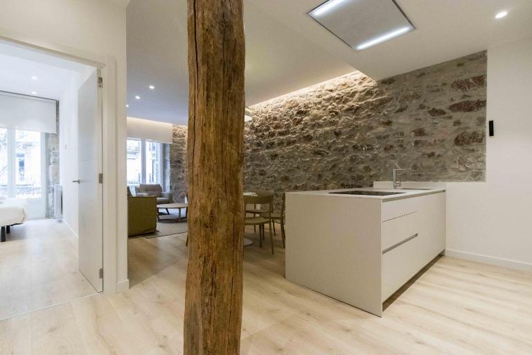 The Rentals Collection - Buen Pastor II - Bed and Breakfast San Sebastian