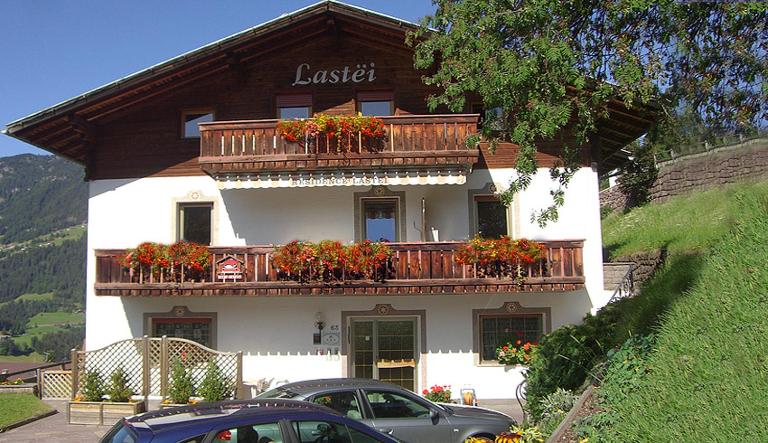 Residence Lastei - Bed and Breakfast Urtijëi
