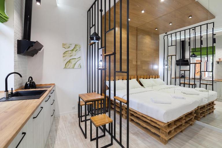 LEOGRAND Loft-studio on Husiak 8 - Ferienwohnung Lwiw