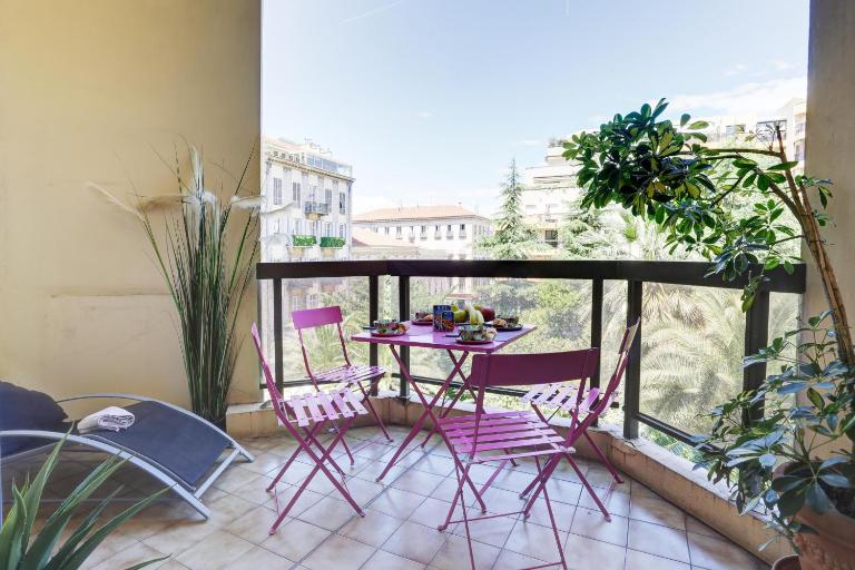GRAND H -F2, FACE VIEUX- NICE, TERRASSE, ASCENSEUR, CLIMATISATION, Terrace - Nice city center - B&B Nizza
