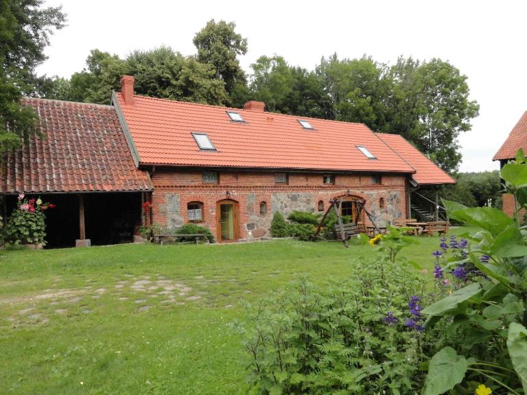 Zagroda Cztery Wiatry - B&B Sądry