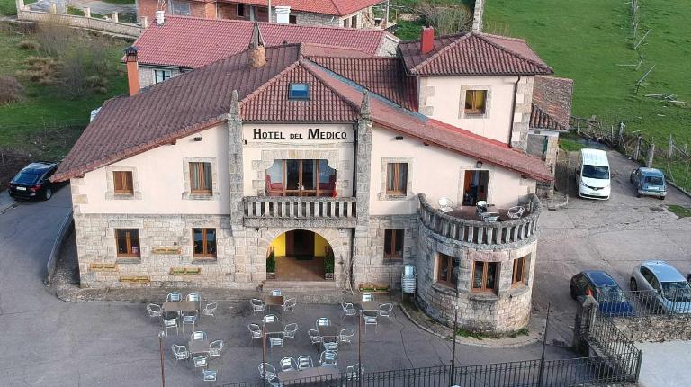 Hotel Rural del Médico - B&B Regumiel de la Sierra