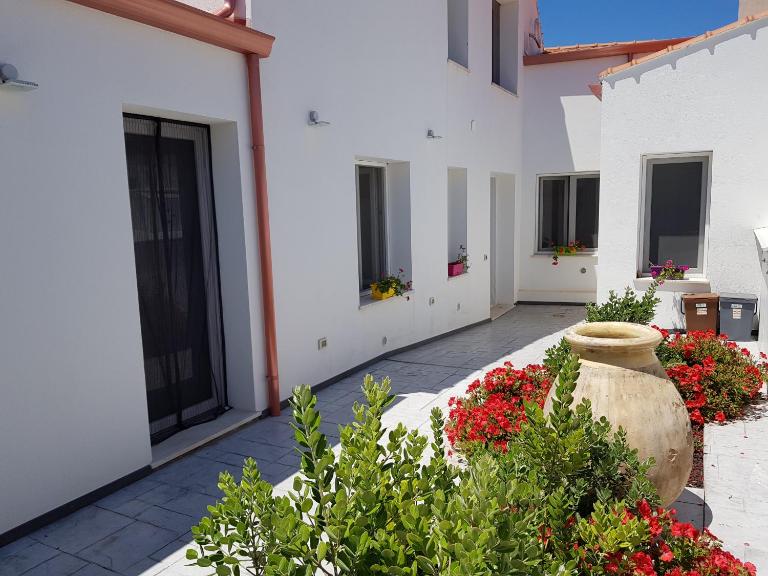 B. SINIS - B&B Cabras