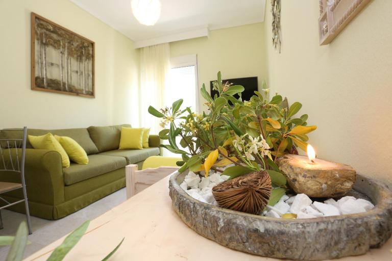 Elia - B&B Skala Fourkas