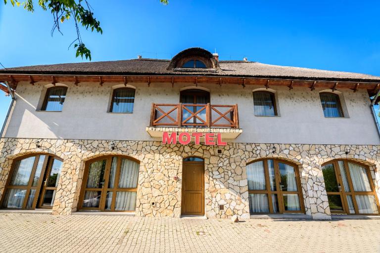 Tekergő Motel és Étterem - Ferienwohnung Velence