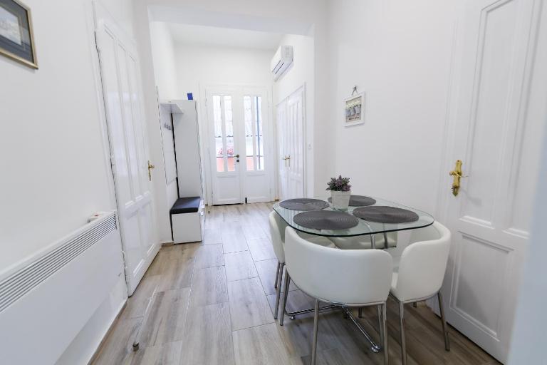 Apartman Royal - B&B Slavonski Brod