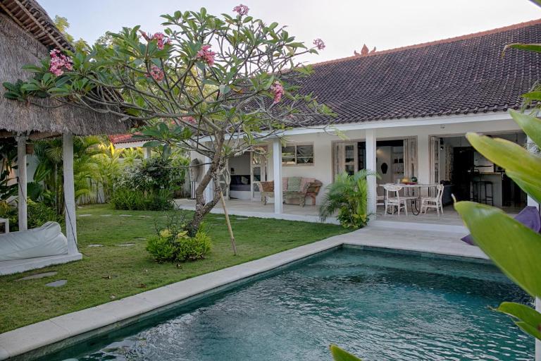 Villa Tom & Lucie Bingin Beach - B&B Uluwatu