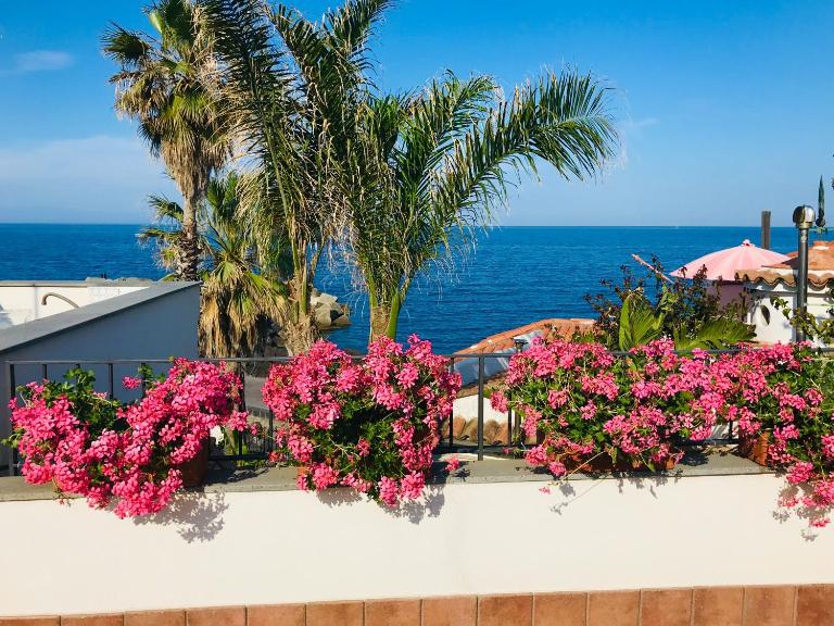 Blue54 - Pozzillo sul mare fra l'Etna e Taormina - B&B Pozzillo