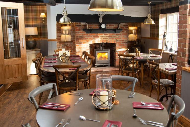 Crown Inn - B&B Marston Montgomery