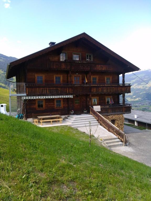 Bauernhaus Fankhauser - B&B Hippach