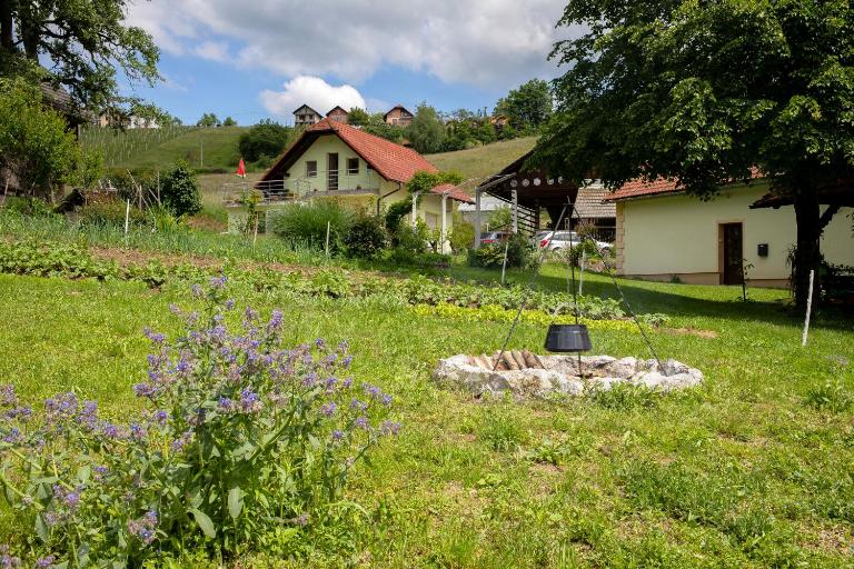 Domačija Vesel - B&B Trebnje
