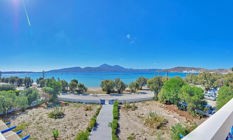 Nikos Sea View Apartments - Bed and Breakfast Adámas