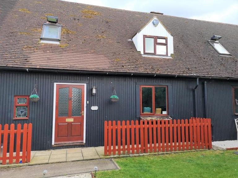 Chalet Cottages - B&B Streatley