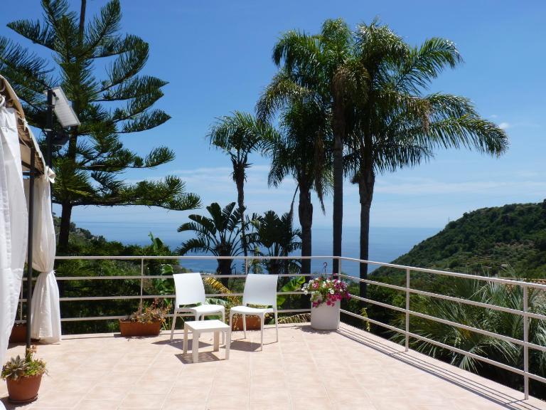 holidaysora Taormina - il giardino di Graziella - Chambres d'hôtes Taormina