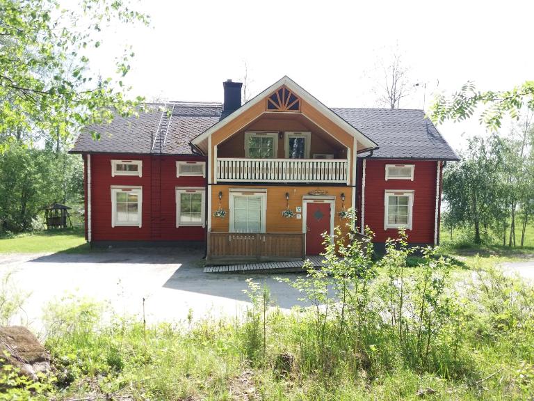 Maatilamatkailu Heikin Tupa - B&B Ylipää