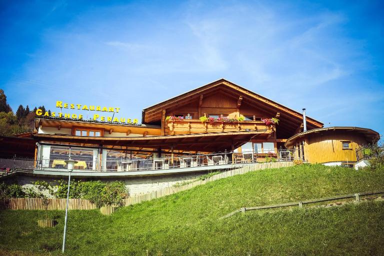 Gasthof Pension Perauer - Bed and Breakfast Lieserhofen