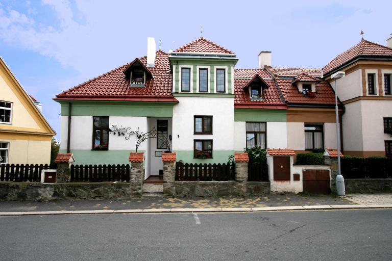 Pension Grant Lux Znojmo - Chambres d'hôtes Znojmo