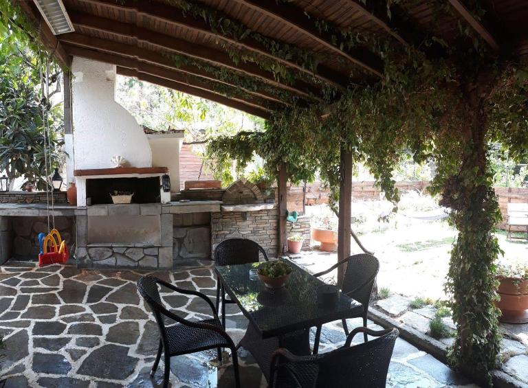 THEODORAS HOUSE - B&B Irakleitsa