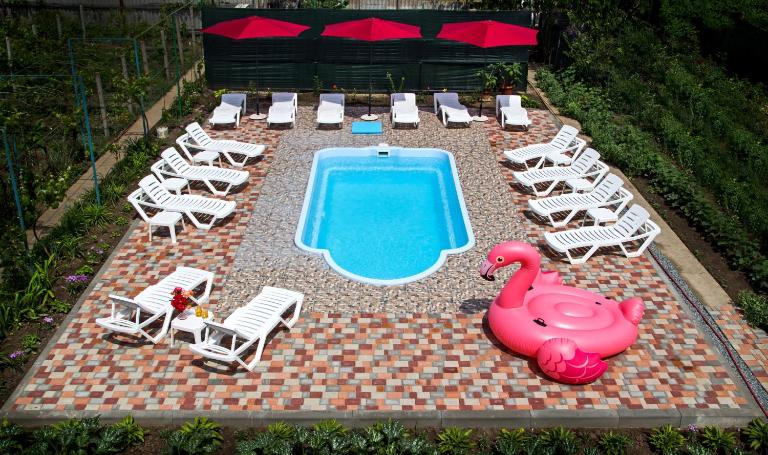 Guest House Kamenny Dom - Ferienwohnung Karolino-Buhaz