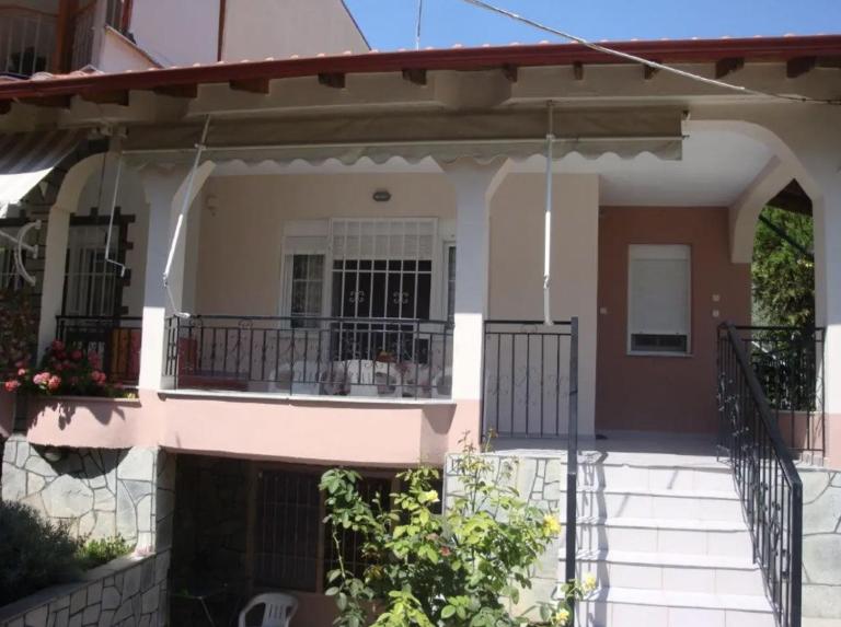 Georgia apartment - B&B Ofrínion
