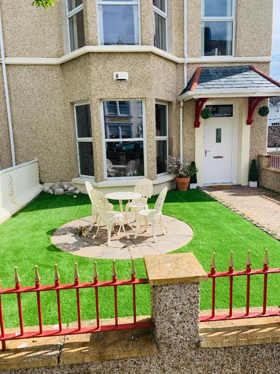 The Snug Garden Apartment - B&B Llandudno