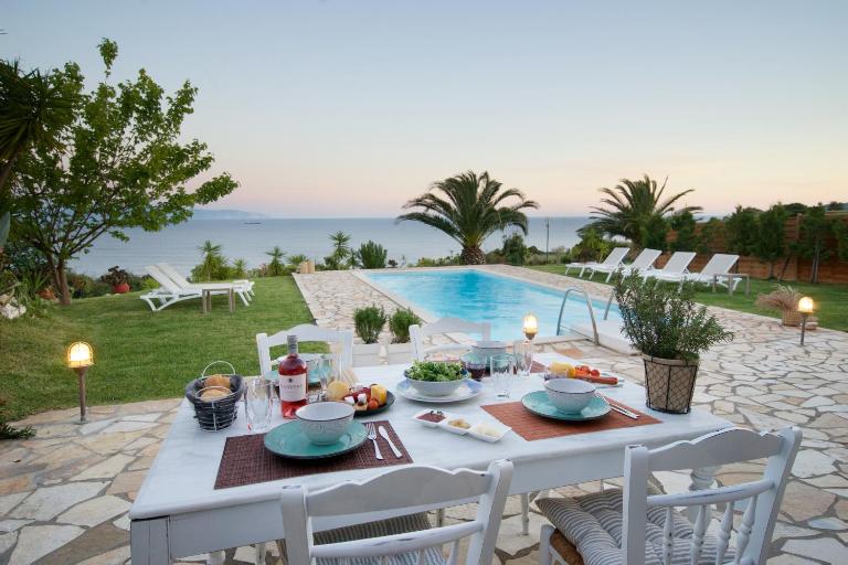 Trapezaki Villas, Seafront Accommodation - Chambres d'hôtes Trapezaki