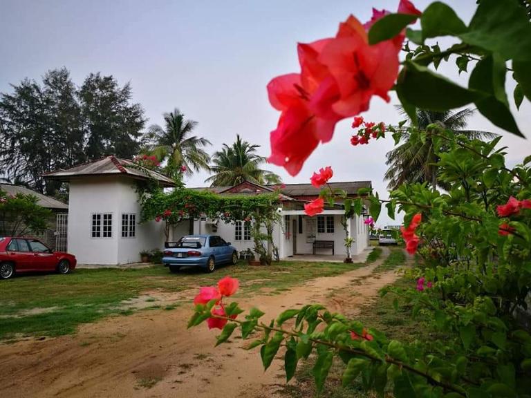 ALA Beach Lodge - Markisa Homestay - Chambres d'hôtes Bachok