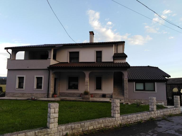 Jasna rooms - B&B Villa del Nevoso