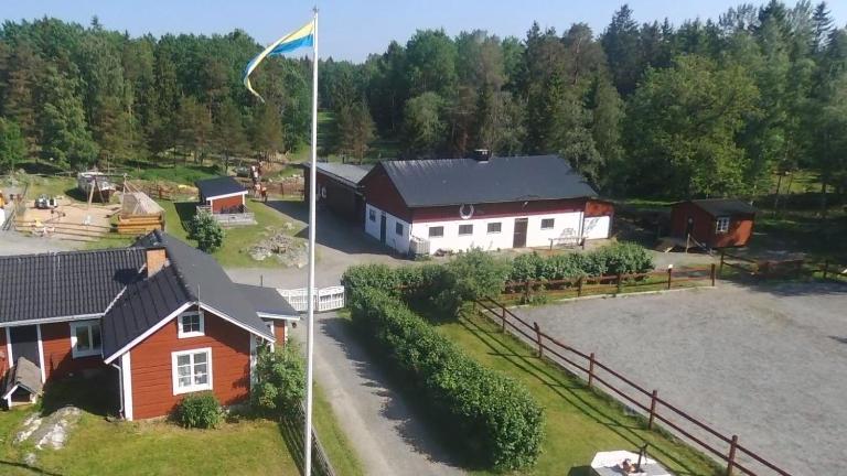 Haga gård och Stall - B&B Herräng