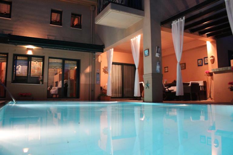 4-seasons pool villa near Meteora - B&B Tríkala