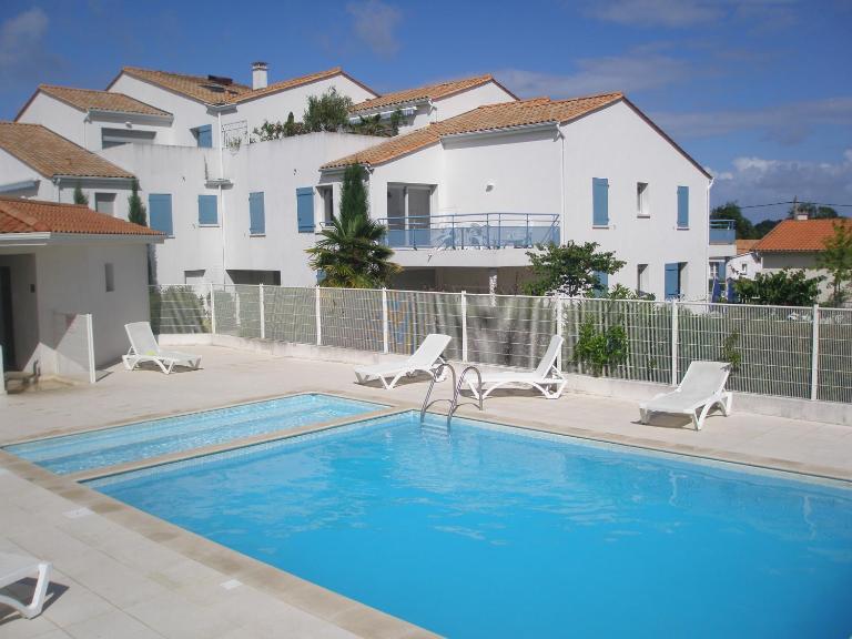 Appartement tout confort dans résidence avec piscine - Chambres d'hôtes Vaux-sur-Mer