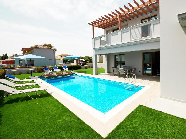 Angie Luxury Beach Villas - Ferienwohnung Agia Napa