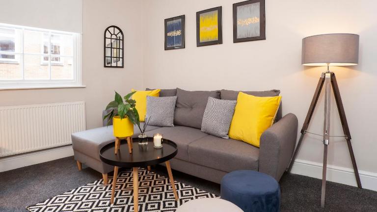 Stylish and most central 2 bed -Free Parking - Ferienwohnung York