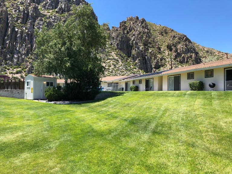 Meadowcliff Lodge Coleville - B&B Coleville