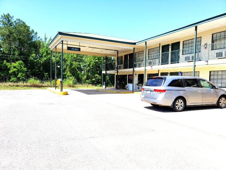 Motel 103 - B&B Calhoun