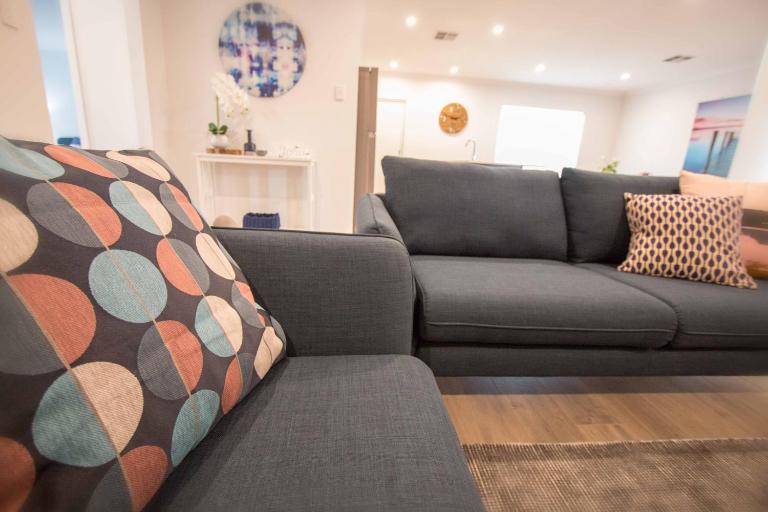 Contemporary ‘Esprit’ with river reserve access - B&B Tailem Bend