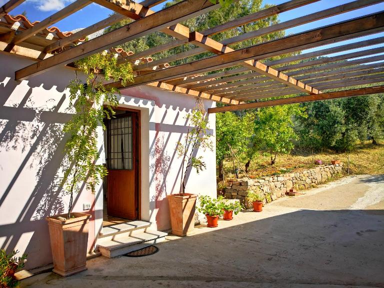 Villa Sa Pruna - B&B Oliena
