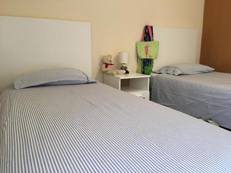 Apartamentos 7 Valles Jaca Centro - Chambres d'hôtes Jaca